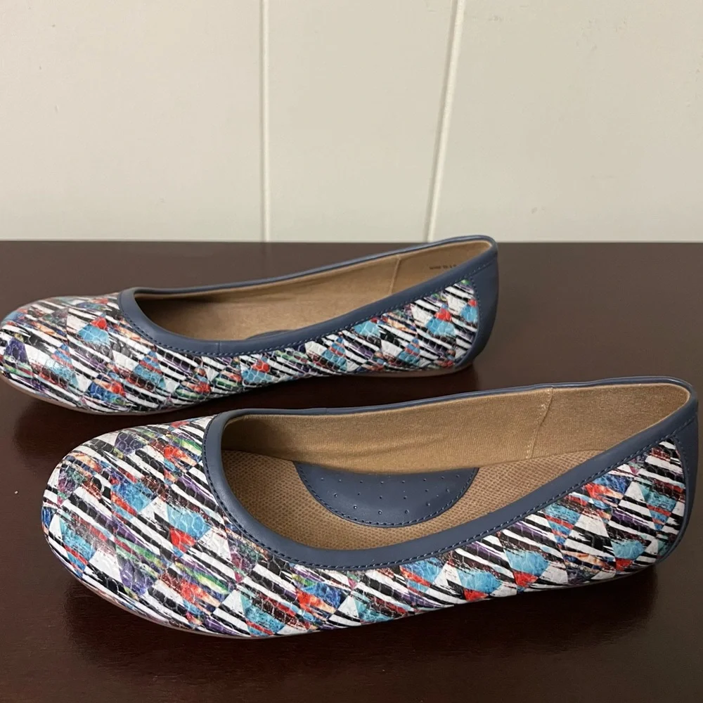 SoftWalk Women's Napa Ballet Flat leather blue multi arch support   9W NWOT